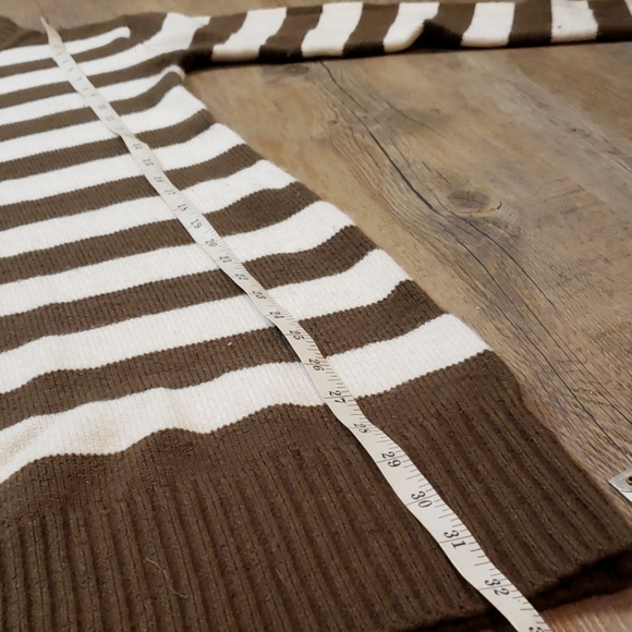 Striped bodycon turtleneck sweater dress - Picture 3 of 4